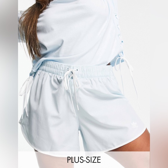 Adidas Originals always original shorts - Picture 2 of 4